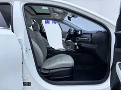 2023 Kia Cerato 1.5L CVT Luxury, белый — фото 14