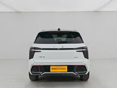 2023 Hongqi HS3 2.0T 4WD, белый — фото 5