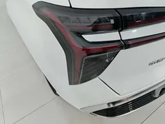 2023 Hongqi HS3 2.0T 4WD, белый — фото 10