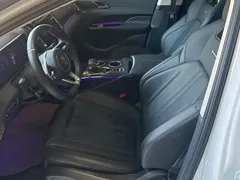2023 Hongqi HS3 2.0T 4WD, белый — фото 15