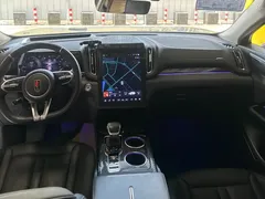 2023 Hongqi HS3 2.0T 4WD, белый — фото 17