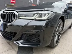 2022 BMW 5 Series 5 530Li M, чёрный — фото 12