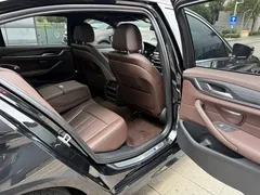 2022 BMW 5 Series 5 530Li M, чёрный — фото 42