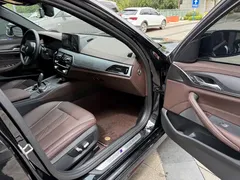 2022 BMW 5 Series 5 530Li M, чёрный — фото 43