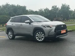 2022 Toyota Corolla Cross 2.0L Elite — фото 2