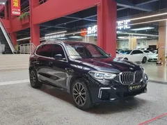 2023 BMW X5 30Li M, чёрный — фото 3