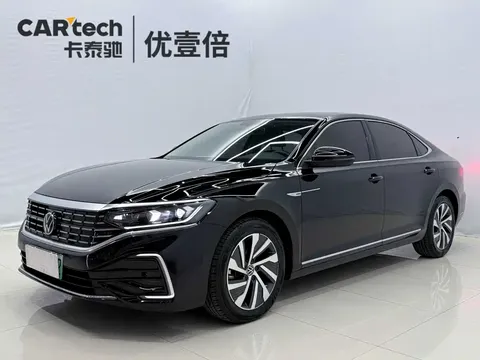 2022 Volkswagen Passat 430PHEV PHEV Elite