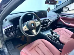 2023 BMW 5 Series 5 530Li M, чёрный — фото 9