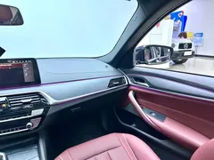 2023 BMW 5 Series 5 530Li M, чёрный — фото 20