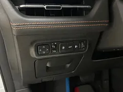 2022 Changan UNI-K iDD PHEV 130km 1.5T Premium, белый — фото 10