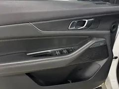 2022 Changan UNI-K iDD PHEV 130km 1.5T Premium, белый — фото 11