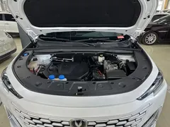 2022 Changan UNI-K iDD PHEV 130km 1.5T Premium, белый — фото 18