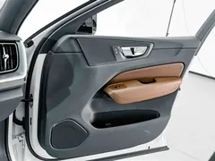 2022 Volvo XC60 4WD Zhiyi Luxury, белый — фото 13