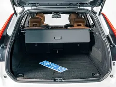 2022 Volvo XC60 4WD Zhiyi Luxury, белый — фото 22