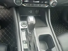 2022 Nissan Sylphy 1.6L XL CVT, белый — фото 10