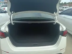 2022 Nissan Sylphy 1.6L XL CVT, белый — фото 15