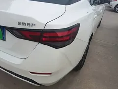 2022 Nissan Sylphy 1.6L XL CVT, белый — фото 24