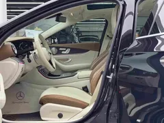2022 Mercedes-Benz E-Class E 350 e L PHEV Sedan, чёрный — фото 8