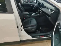 2023 Toyota RAV4 2.0L CVT 2WD 20, белый — фото 8