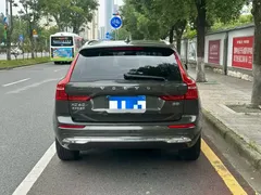 2022 Volvo XC60 4WD Luxury, зелёный — фото 5