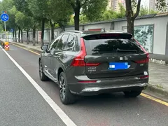 2022 Volvo XC60 4WD Luxury, зелёный — фото 6