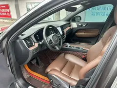 2022 Volvo XC60 4WD Luxury, зелёный — фото 7