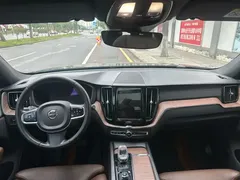 2022 Volvo XC60 4WD Luxury, зелёный — фото 8