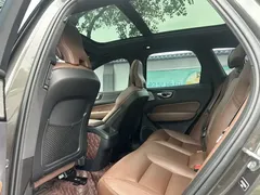 2022 Volvo XC60 4WD Luxury, зелёный — фото 9
