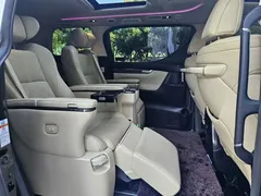 2020 Toyota Alphard Hybrid 2.5L Premium, чёрный — фото 10