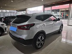 2022 Nissan Qashqai 2.0L CVT XV Prem Luxury — фото 4