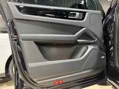 2023 Porsche Cayenne S 2.9T, чёрный — фото 12