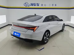 2021 Hyundai Elantra 1.5L CVT LUX Premium, белый — фото 3
