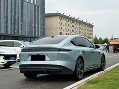 2022 Nio ET5 75kWh, синий — фото 4