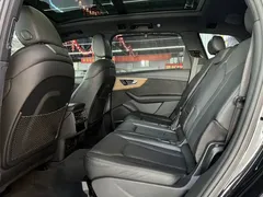 2021 Audi Q7 55 TFSI quattro S line, чёрный — фото 4