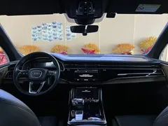 2021 Audi Q7 55 TFSI quattro S line, чёрный — фото 5