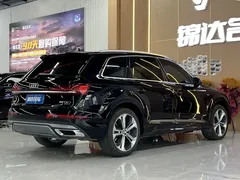 2021 Audi Q7 55 TFSI quattro S line, чёрный — фото 11
