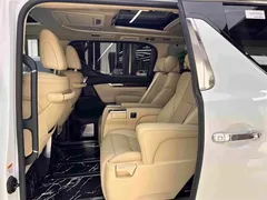 2021 Toyota Alphard Hybrid 2.5L Luxury, белый — фото 10