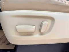 2021 Toyota Alphard Hybrid 2.5L Luxury, белый — фото 23