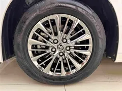 2021 Toyota Alphard Hybrid 2.5L Luxury, белый — фото 24