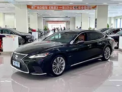 2021 Lexus LS 500h, чёрный — фото 1
