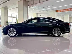 2021 Lexus LS 500h, чёрный — фото 3