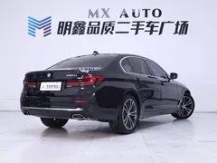 2022 BMW 5 Series 5 530Li, чёрный — фото 7