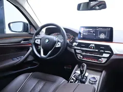 2022 BMW 5 Series 5 530Li, чёрный — фото 14