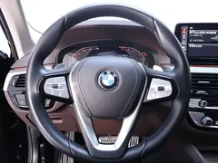 2022 BMW 5 Series 5 530Li, чёрный — фото 16