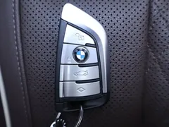 2022 BMW 5 Series 5 530Li, чёрный — фото 25