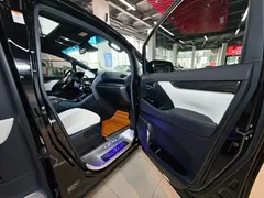 2020 Lexus LM 300h, чёрный — фото 34