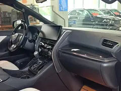 2020 Lexus LM 300h, чёрный — фото 35