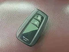 2021 Toyota IZOA 2.0L, белый — фото 17