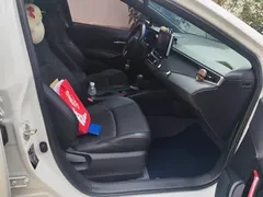 2021 Toyota Levin Hybrid 1.8H E-CVT Sport, белый — фото 8
