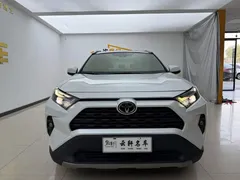 2023 Toyota RAV4 2.0L CVT 2WD Plus, белый — фото 2
